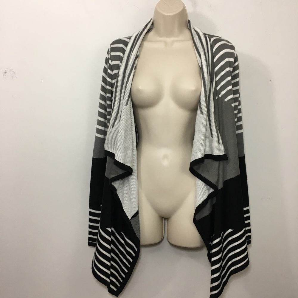 UO starring at stars waterfall cardigan stripped M